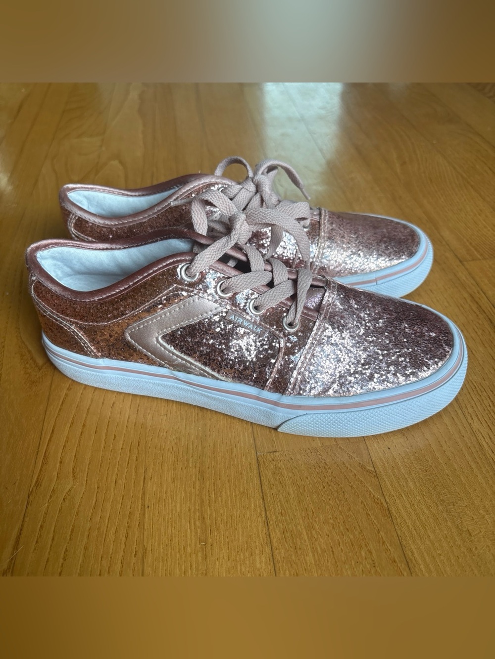 Airwalk Rose Gold Glitter Rieder Pro Sneakers Pink Shoes Girls Sz 3.5 Youth Kids